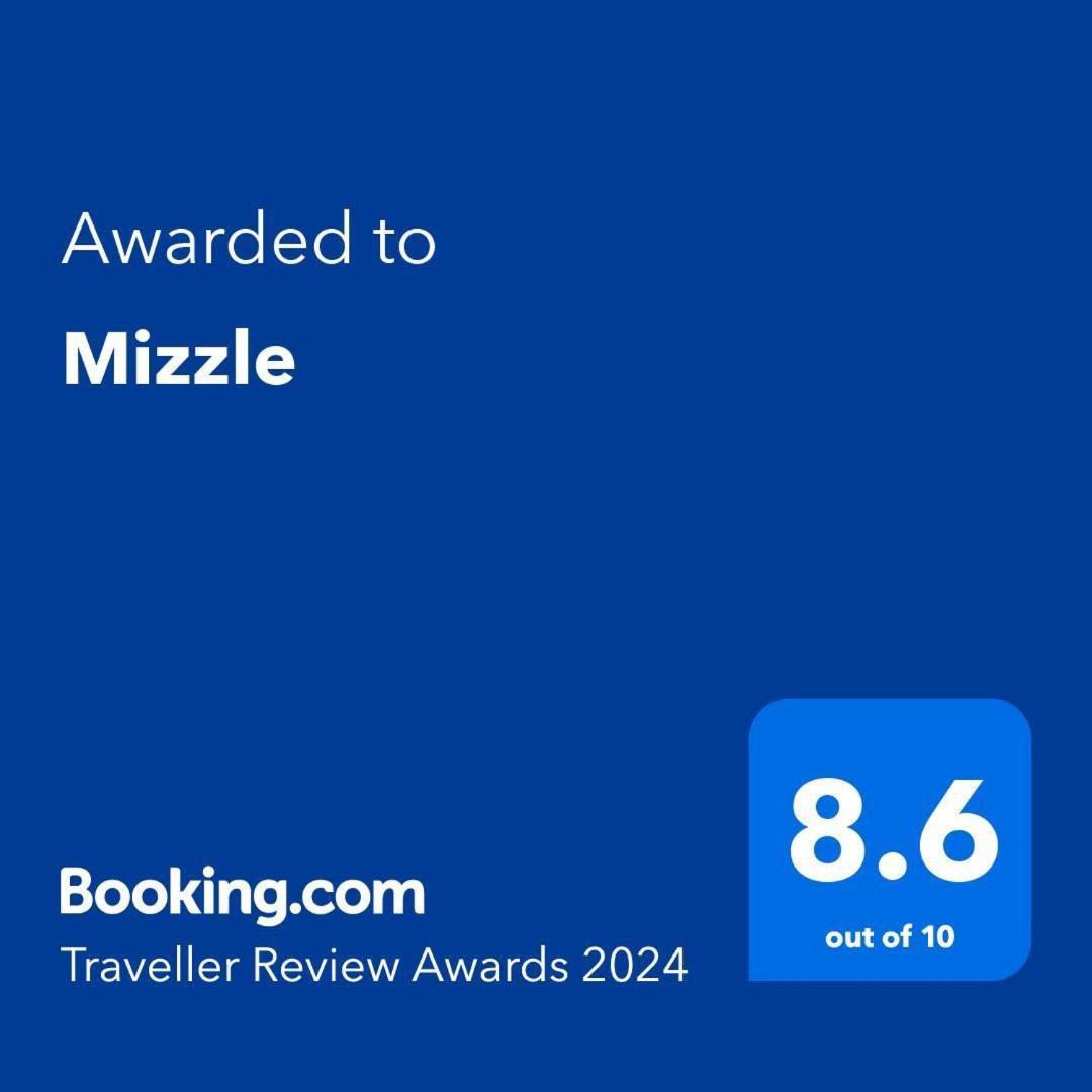 로나발라 Mizzle 아파트 외부 사진
